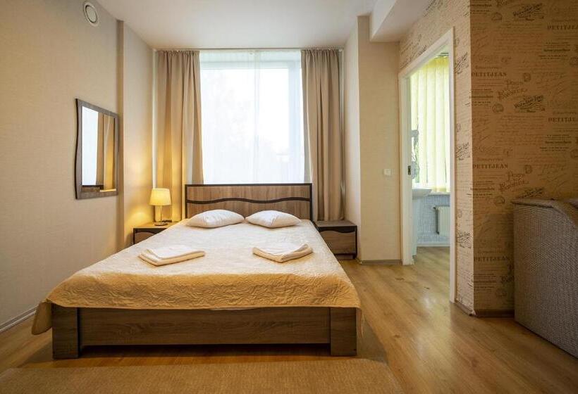 هتل Ayurveda Palace Jurmala Sanatorium