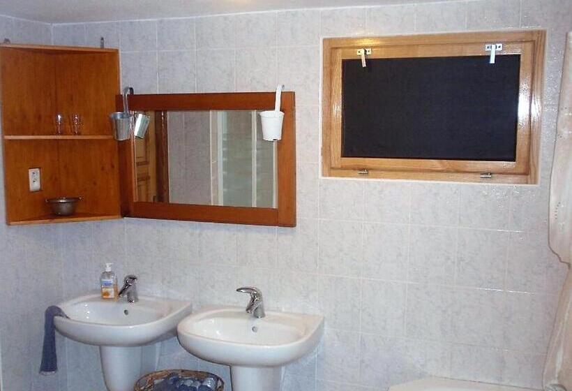 تختخواب و صبحانه Penzion Svojše