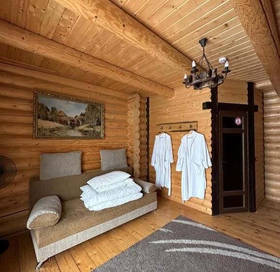Auberge Hôtelière батярський двір