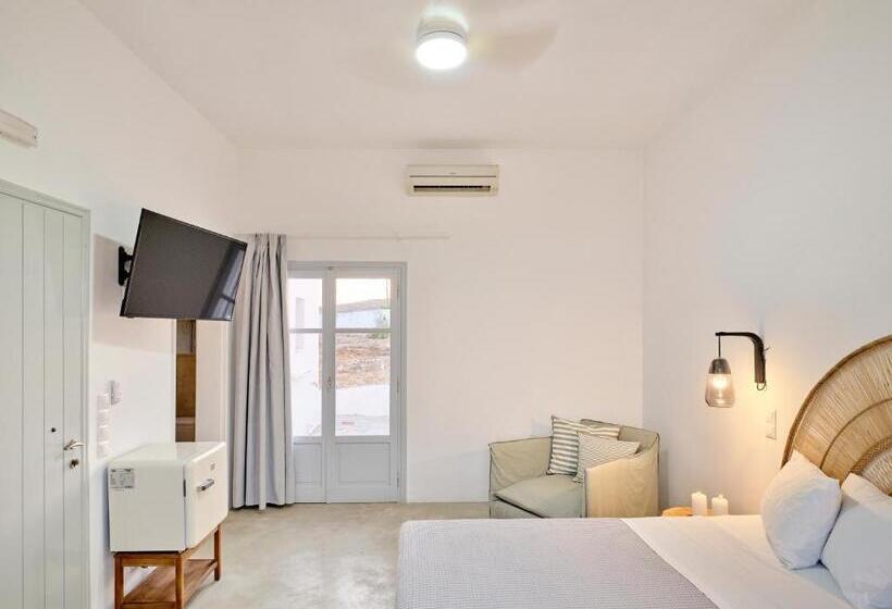 تختخواب و صبحانه Bonatsa Beach House Kimolos