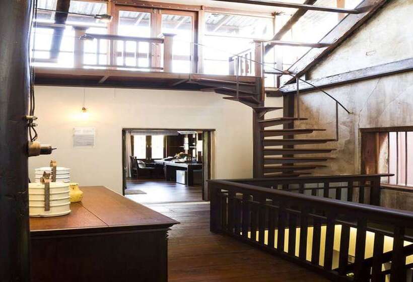 ホテル Baan Luang Rajamaitri Historic Inn