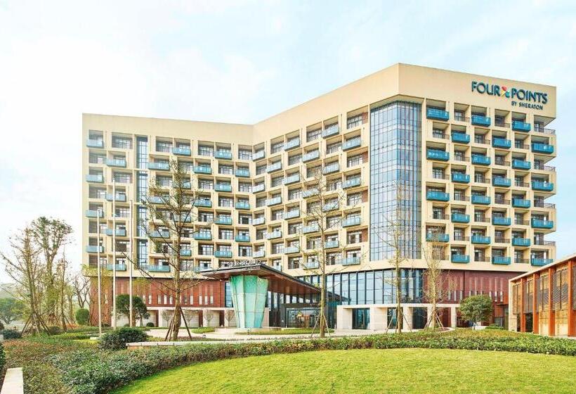 בית מלון כפרי Four Points By Sheraton Chengdu, Pujiang Resort