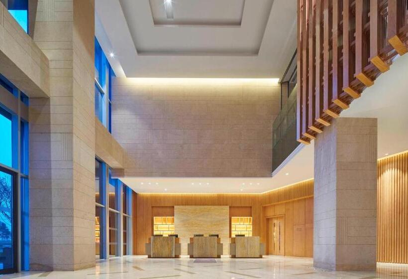 בית מלון כפרי Four Points By Sheraton Chengdu, Pujiang Resort