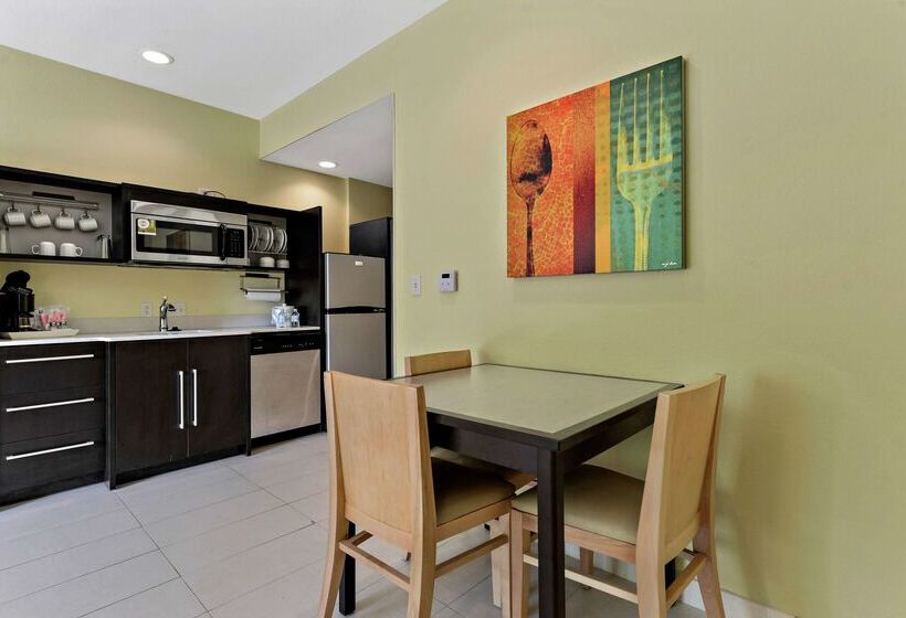 فندق Home2 Suites By Hilton Gulfport I10