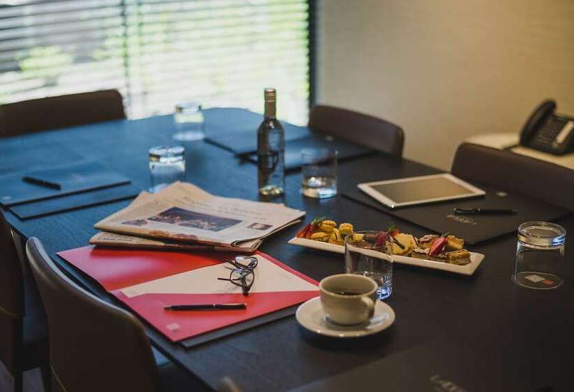 هتل Ladera Boutique