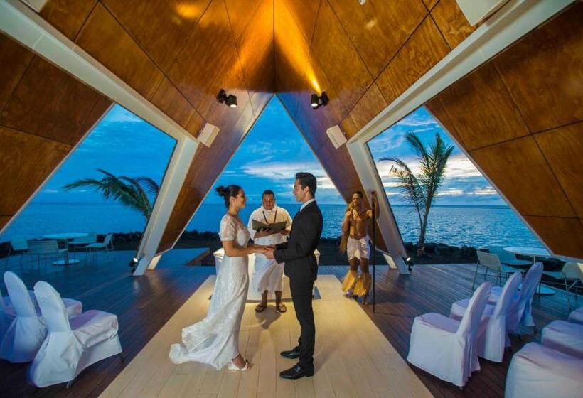 ホテル Taumeasina Island Resort