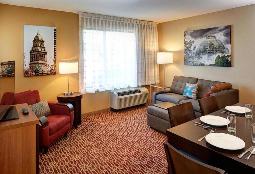 Отель Towneplace Suites By Marriott Detroit Troy