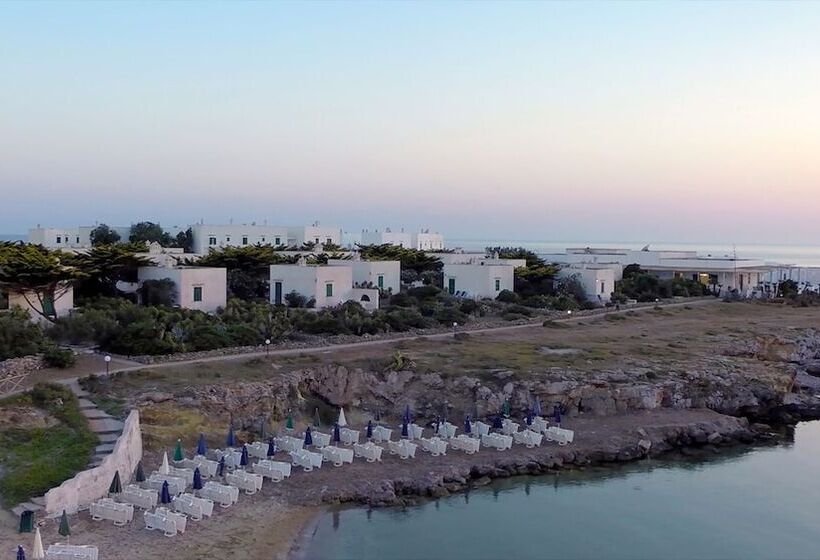 هتل Villaggio Approdo Di Ulisse