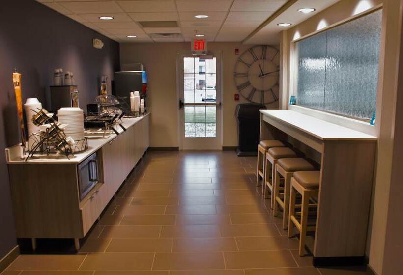 酒店 Coratel Inn & Suites By Jasper Rochester