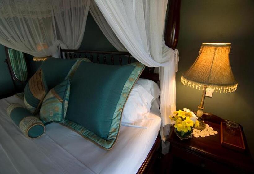 Spring Hotel Bequia