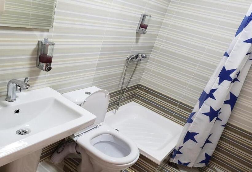 Bed and Breakfast Sarrafon Guest House