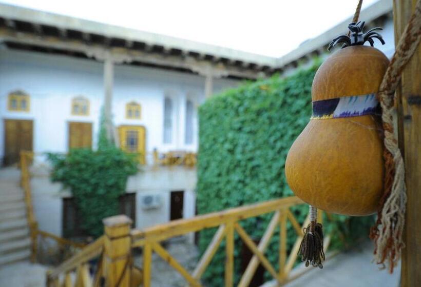 בית מלון כפרי Bibi Khanym