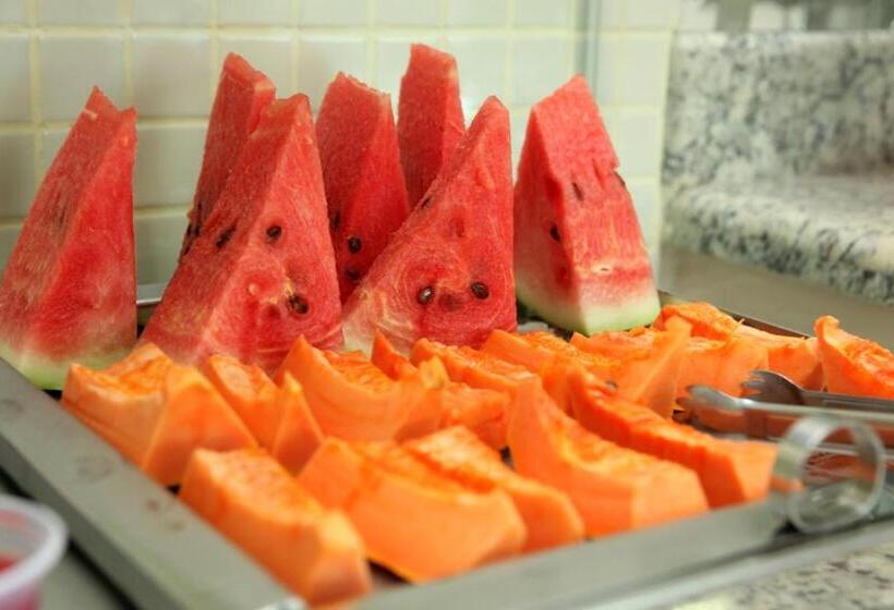 בית מלון כפרי Candeias