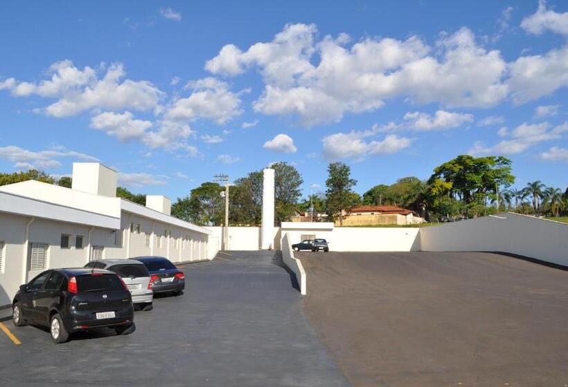 בית מלון כפרי Candeias