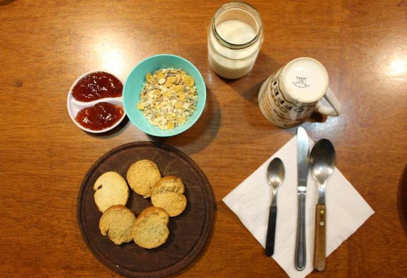 هتل Hostal Prisamata