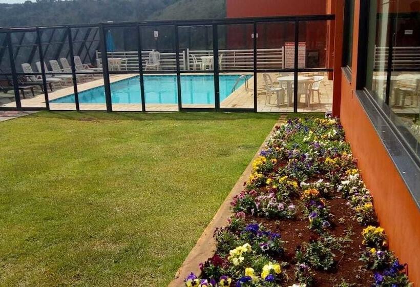 فندق Quedas Park