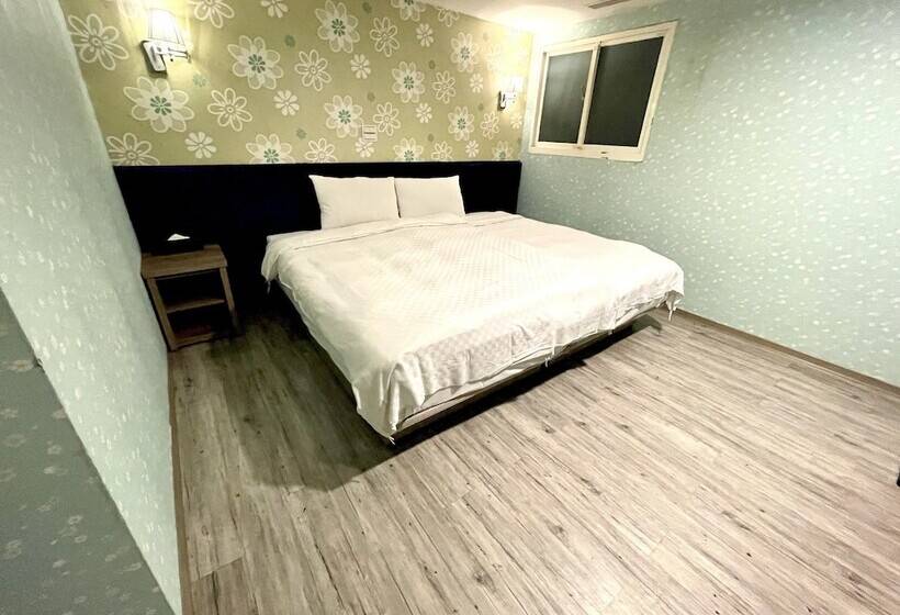 Walker Hotel   Zhengyi