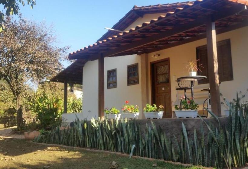 ユースホステル Estância Das Angolas   Inhotim