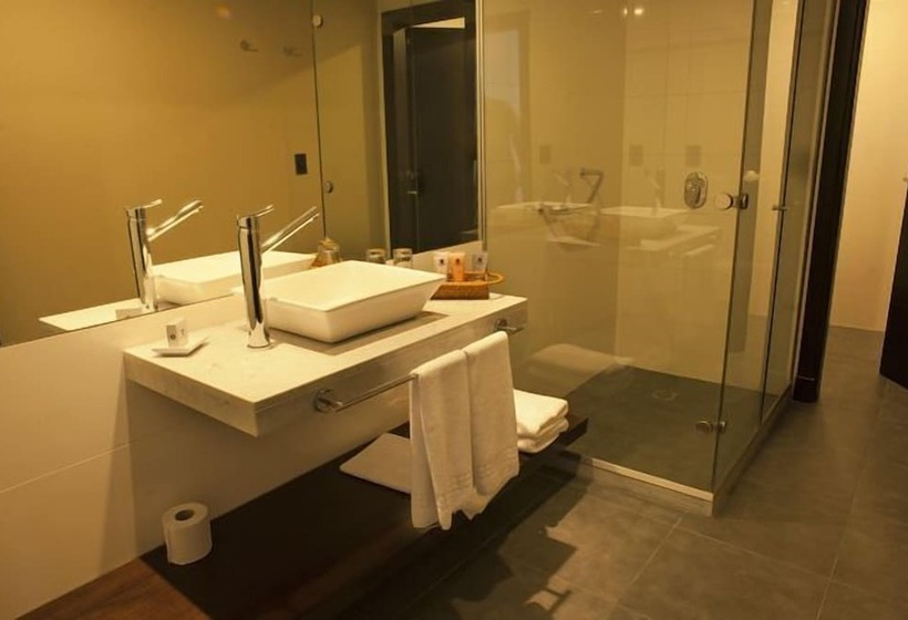 Colonia West Hotel   All Inclusive