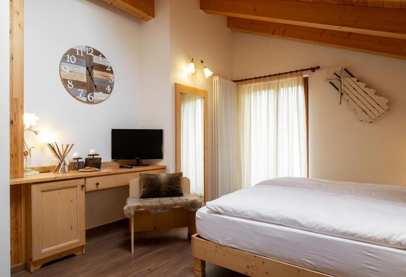 בית מלון כפרי Chalet Giasenei
