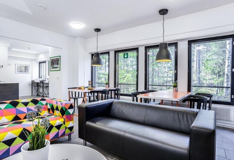 هتل Forenom Hostel Vantaa Aviapolis