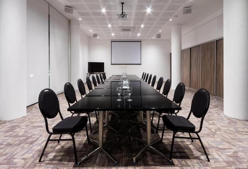 Salinas Del Almiron Resort Termal