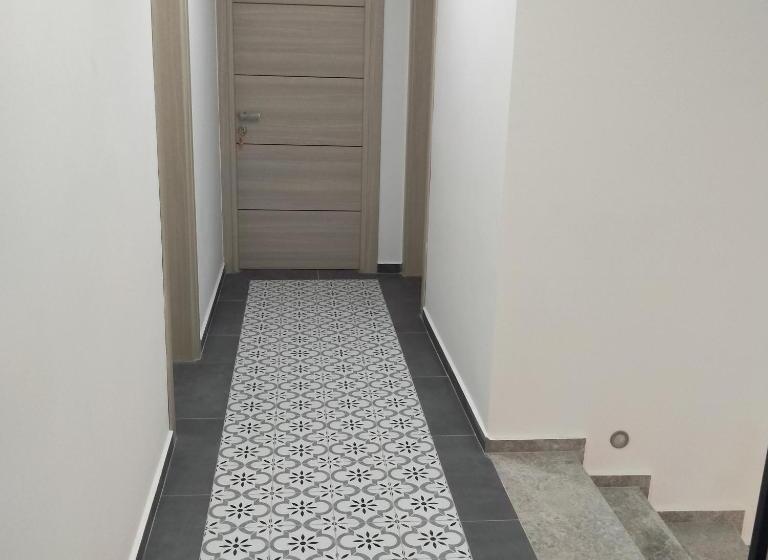 تختخواب و صبحانه Adil Otel