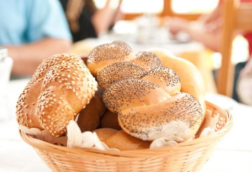 تختخواب و صبحانه Pension Agnes