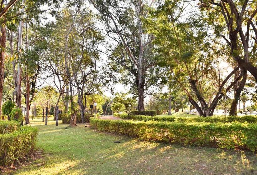 هتل Fazenda Bonjuá