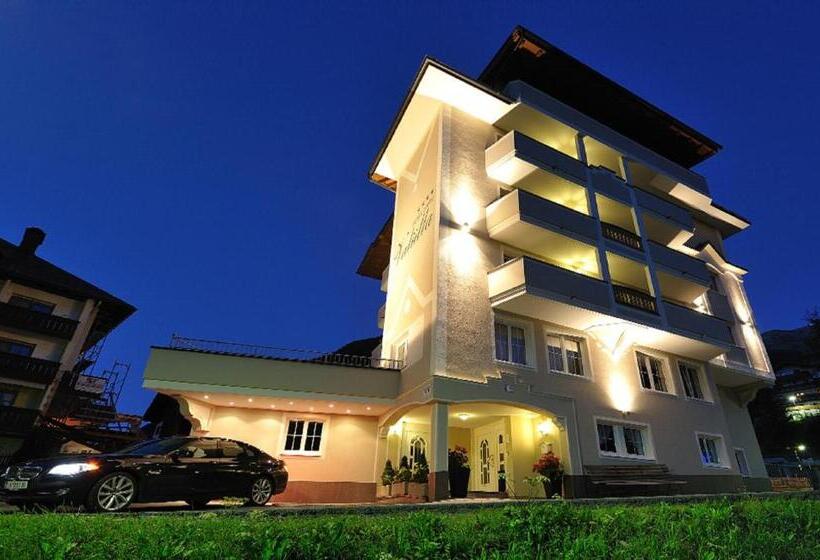 هتل Garni Valülla