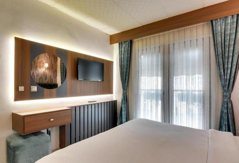 هتل Grande Stella