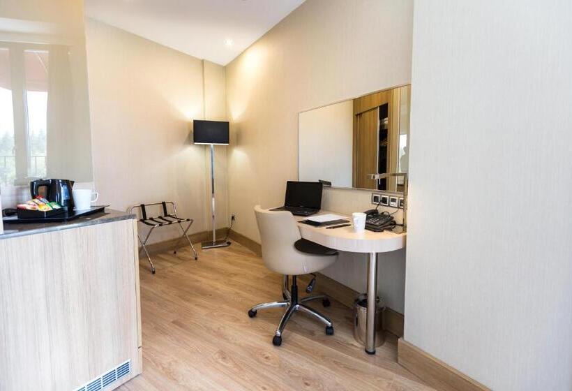 בית מלון כפרי Ramada Encore By Wyndham Eskisehir