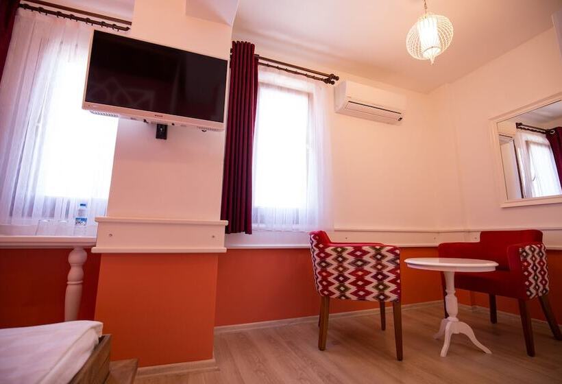 Menendi Otel
