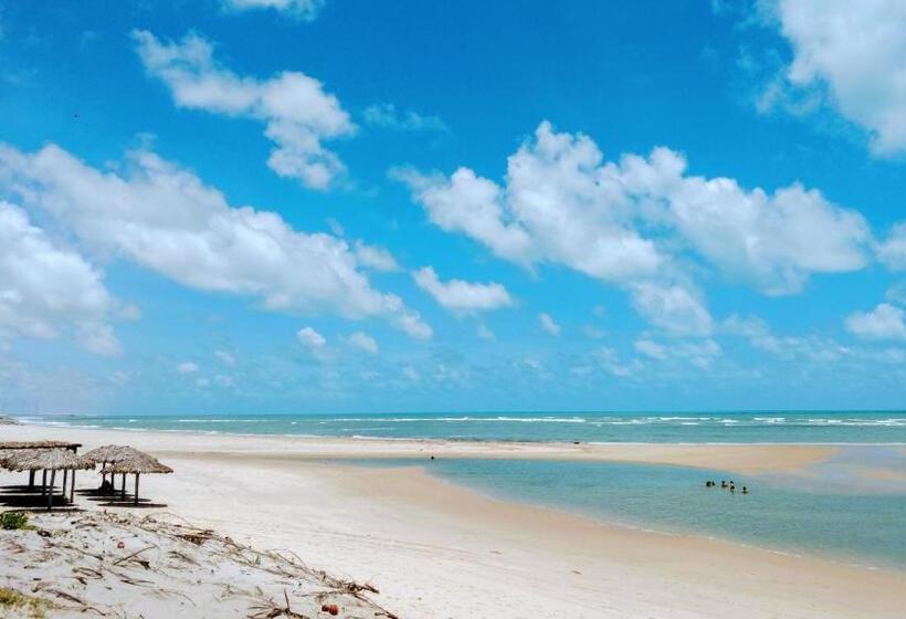 مبيت وإفطار Castelo Vendom Ecolodge Parajuru