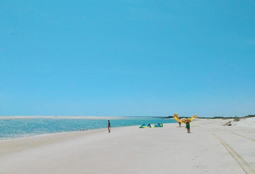مبيت وإفطار Castelo Vendom Ecolodge Parajuru