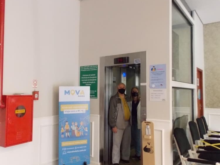 Mova Hotel D Oeste Localizado Em Frente A Praça Principal Da Cidade, Na área Central Pé Na Praça