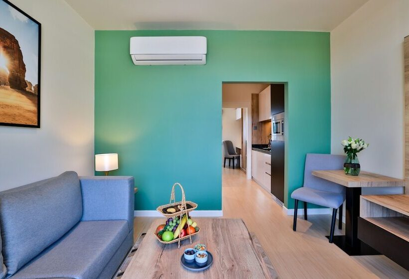 هتل Cloud7 Residence Alula