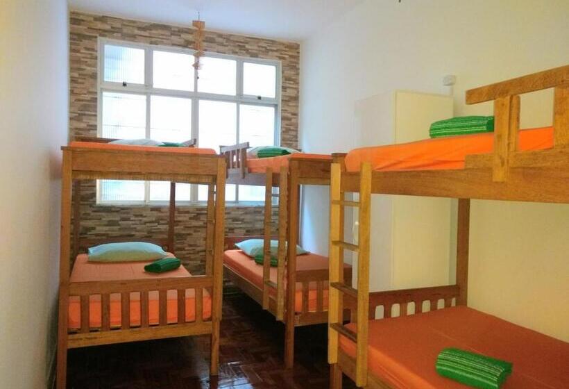 Casa De Mainha Friendly Hostel