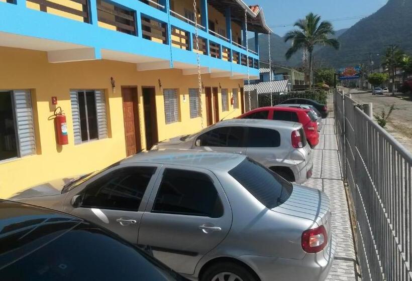 ホテル Pousada Caraguá
