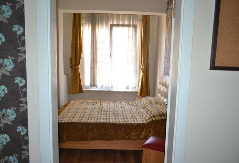 Hotel Second Home Hostel