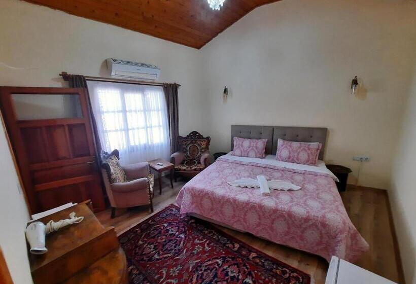 تختخواب و صبحانه Ali Baba's House