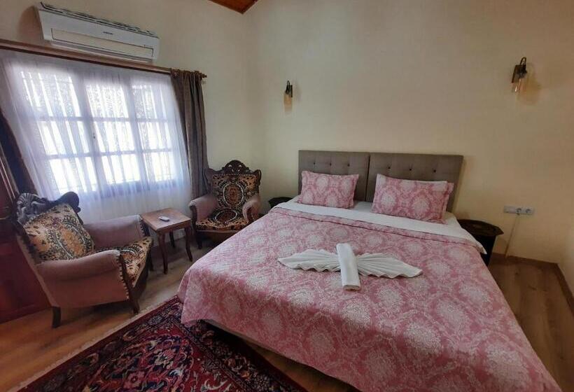 تختخواب و صبحانه Ali Baba's House