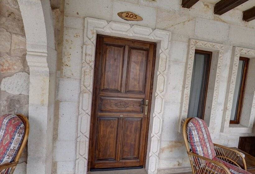 تختخواب و صبحانه Hikmet's House