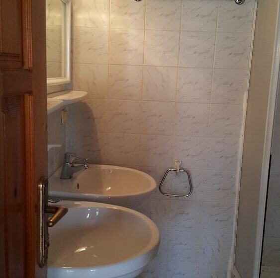 هتل Delphin Apart