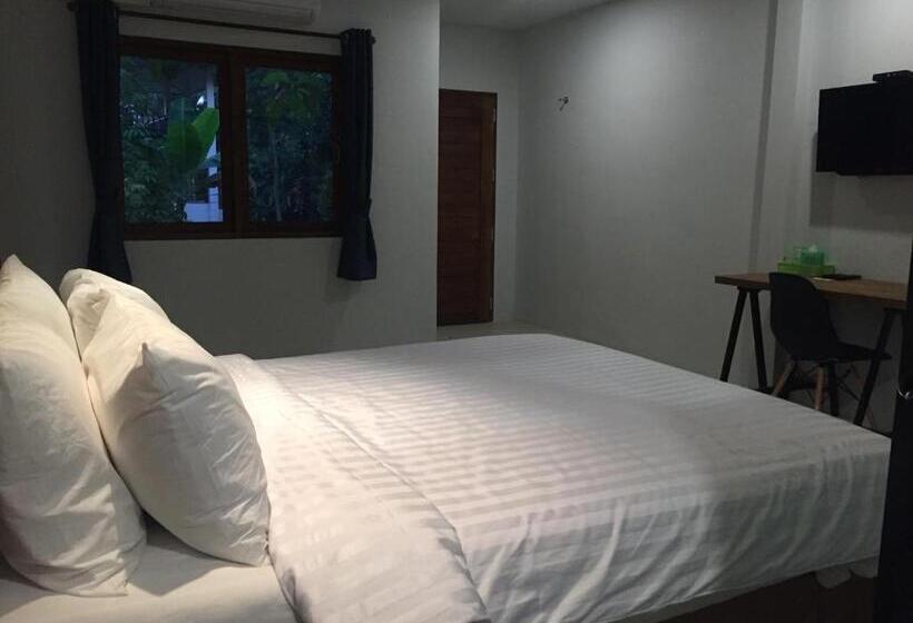 تختخواب و صبحانه Baan Anattaya Koh Yao Noi
