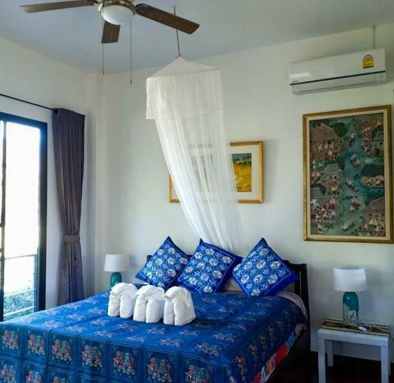 تختخواب و صبحانه Gumbie House
