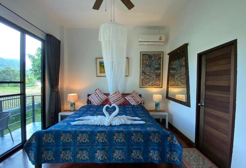 تختخواب و صبحانه Gumbie House