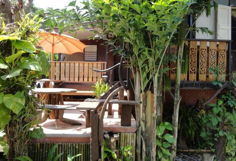 هتل Baanfai Guesthouse Chiangkhong