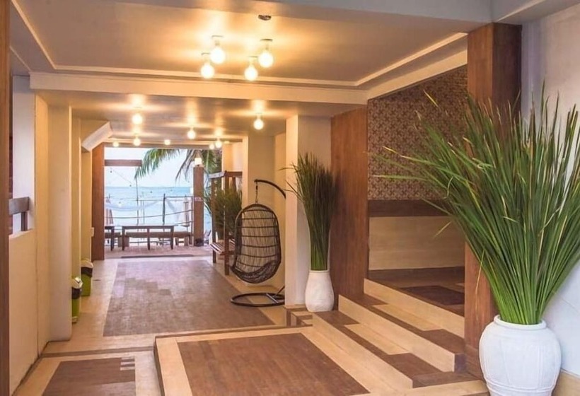 هتل Maldives Beach Resort