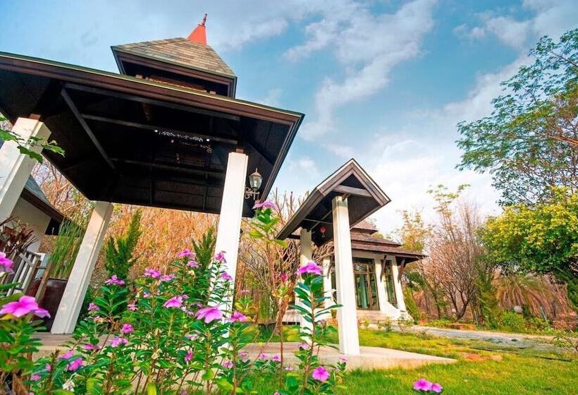 هتل Tak Andaman Resort &